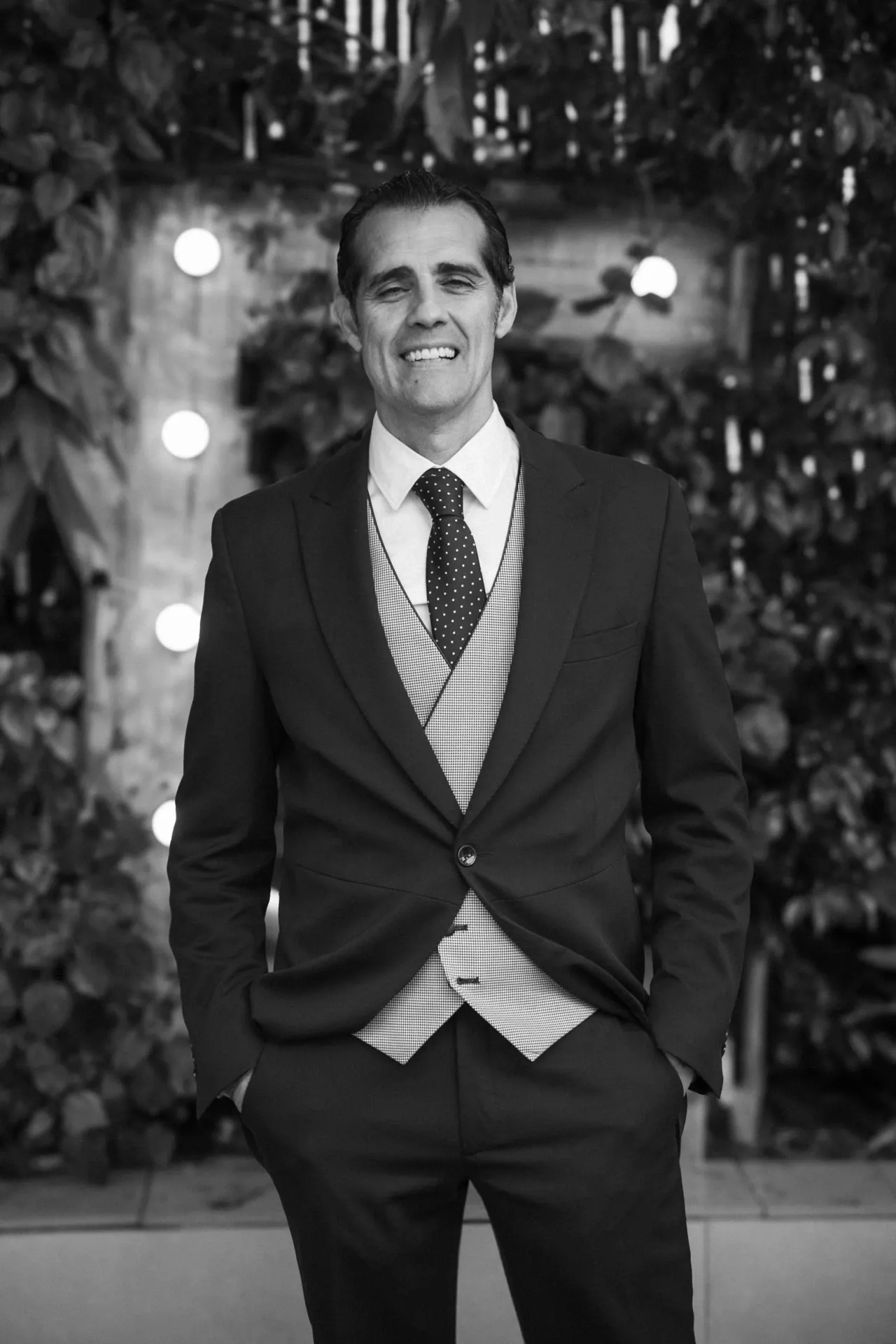 Retrato del novio, en blanco y negro