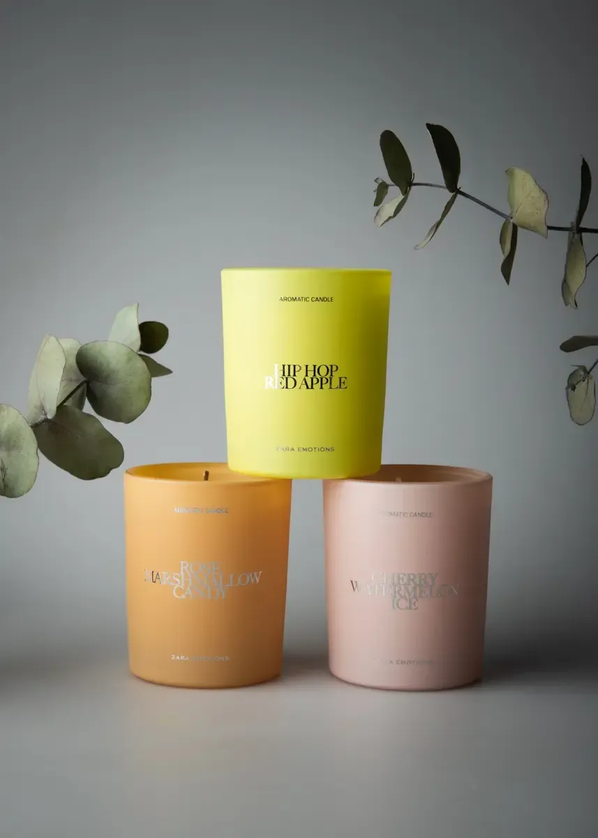 Velas aromáticas con eucalipto, fotografía de producto